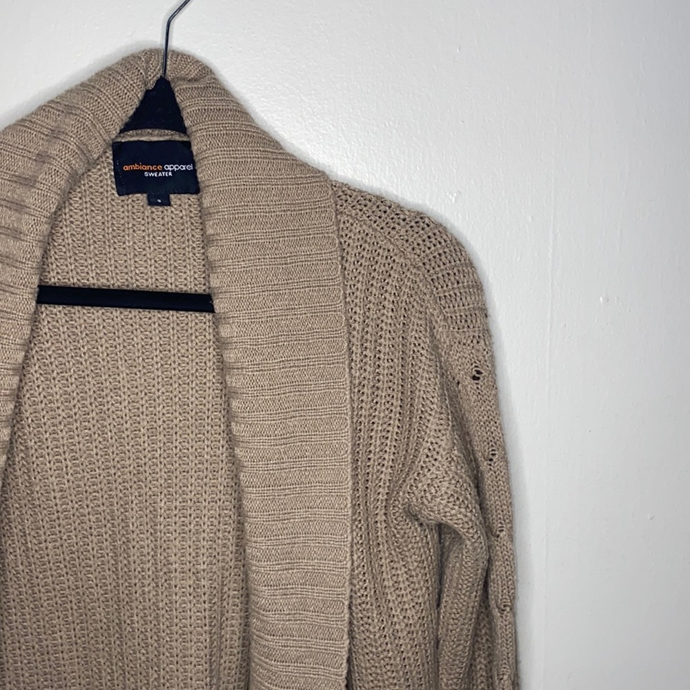 🪿Mocha colored Ambiance Apparel sweater!